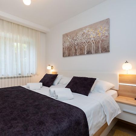 Apartman Angolo Verde Vizinada Bagian luar foto