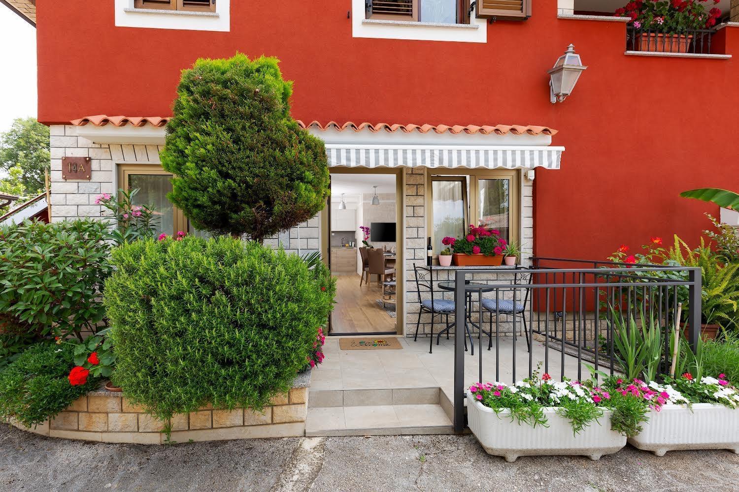 Apartman Angolo Verde Vizinada Bagian luar foto